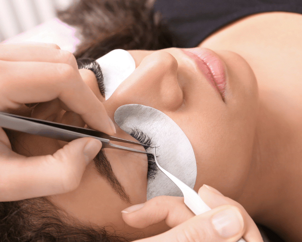 Guide-on-choosing-top-lash-extension-vendors-for-your-salon-or-spa-4