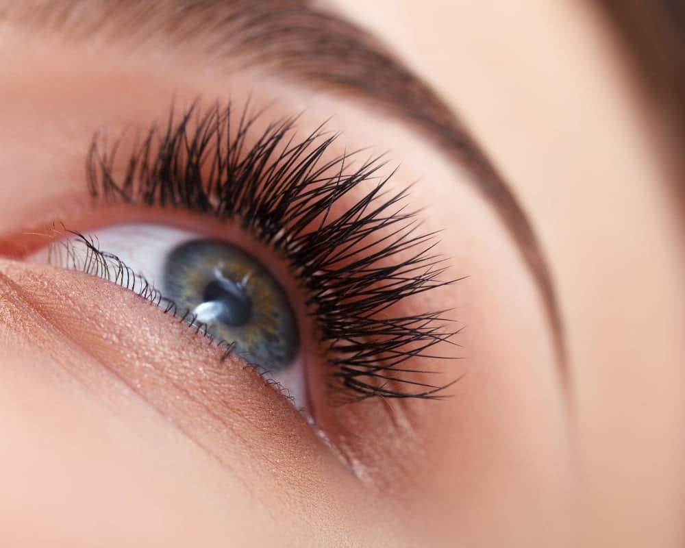 Recommended-eyelash-growth-serum-that-really-work-12