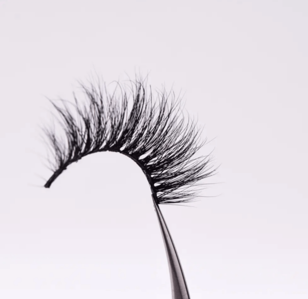 wispy-3d-human-hair-strip-lashes-lm055-2