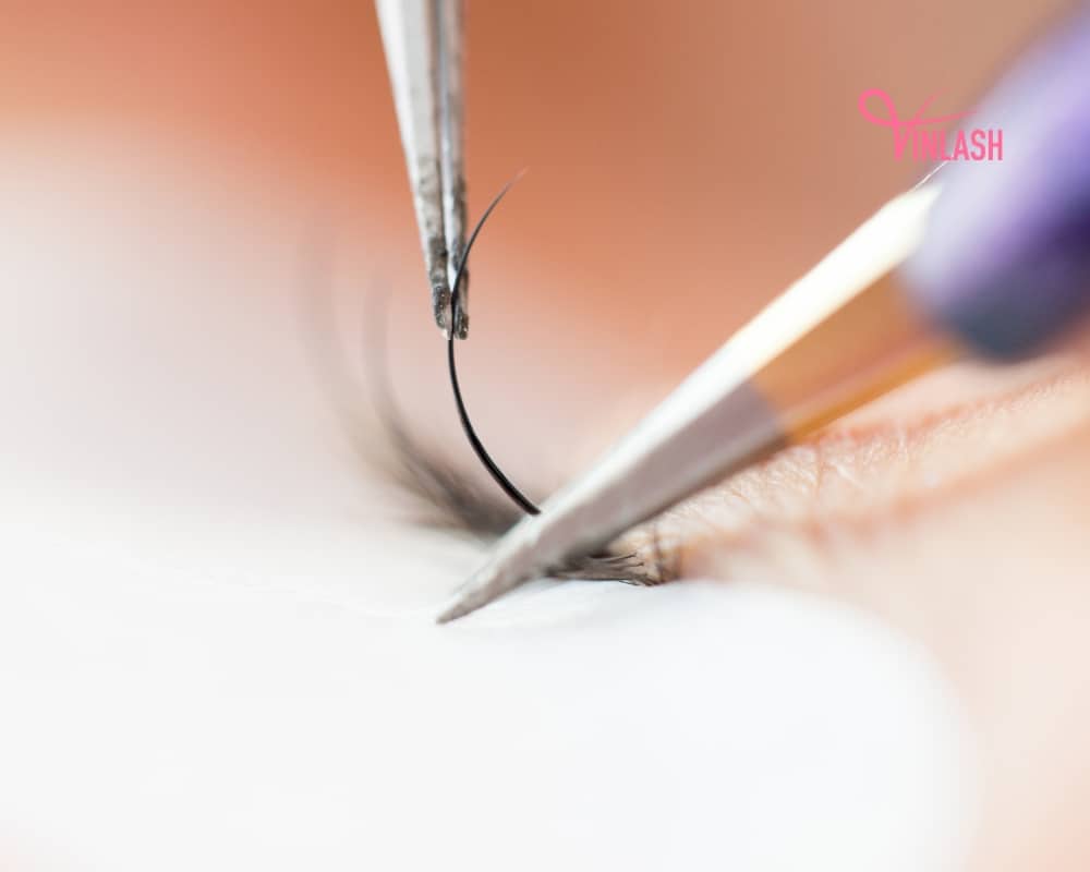 choosing-a-reliable-eyelash-extension-manufacturer-for-your-business-6