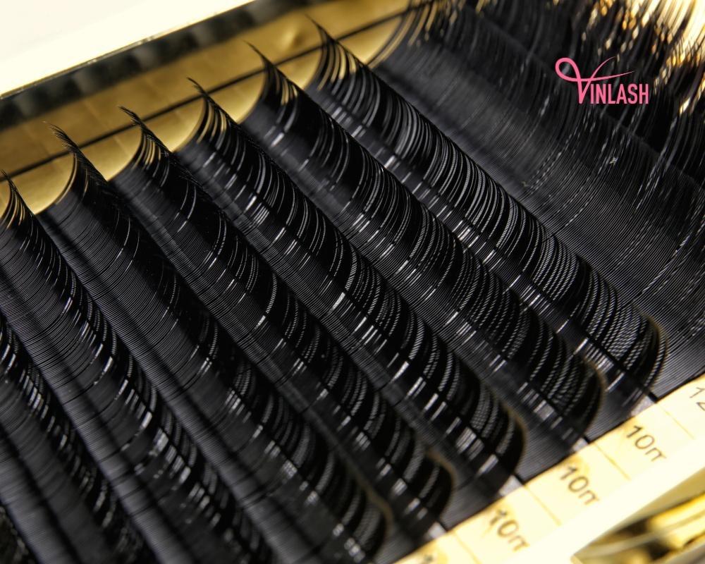 combining-luxury-and-ethical-sourcing-in-siberian-mink-lash-extensions-wholesale-7