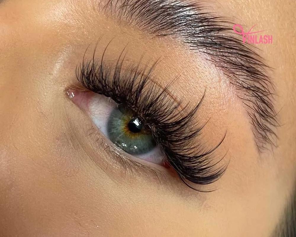 how-to-choose-the-right-faux-mink-eyelash-extensions-suppliers-for-your-salon-2