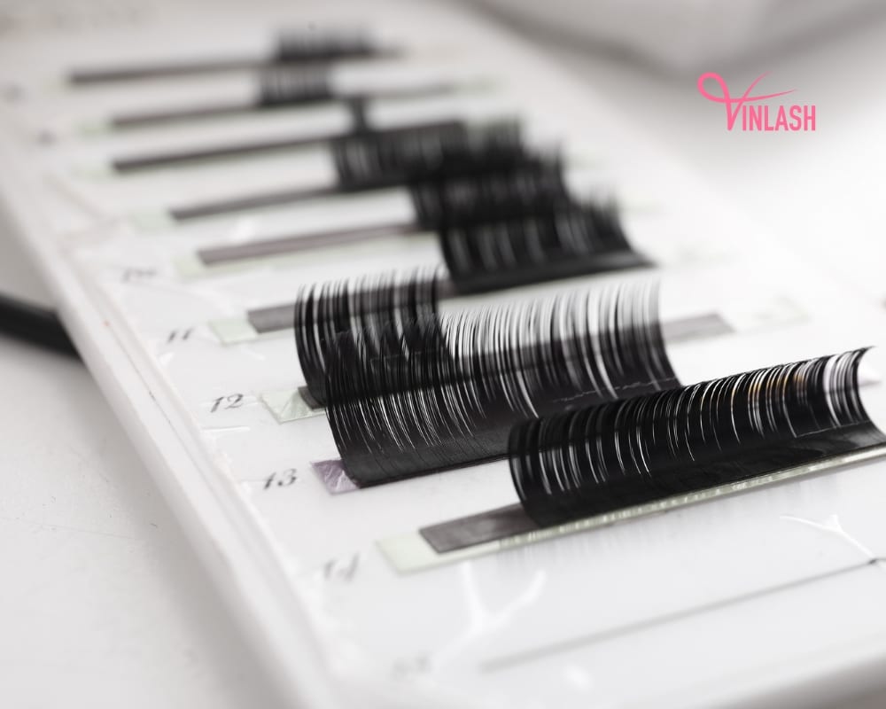 how-to-maximize-your-profits-when-buying-faux-mink-lash-extensions-wholesale-12