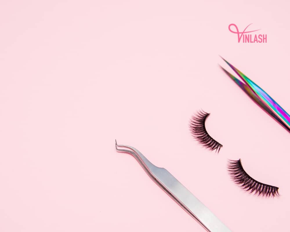 the-complete-guide-to-professional-eyelash-extension-supplies-for-lash-business-2