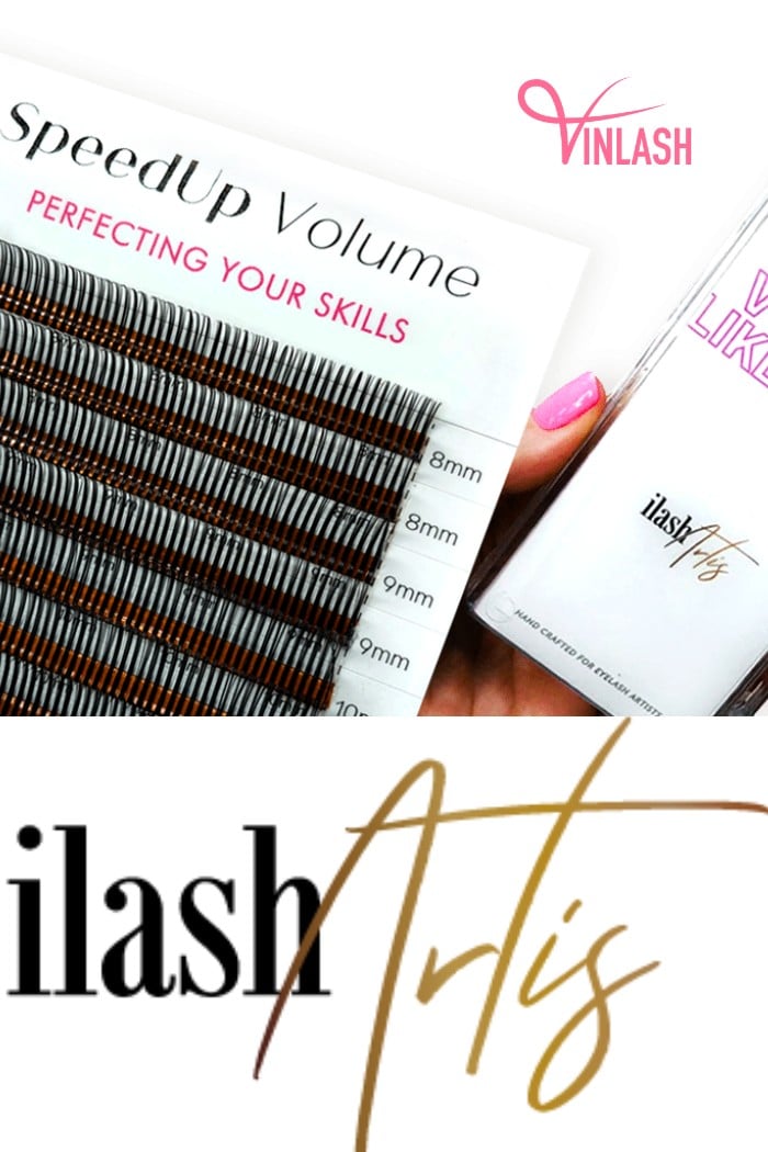 ILashArtis provides training courses and mentorship for eyelash extension and microblading professionals