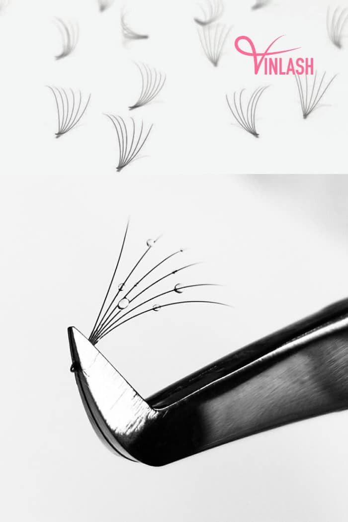 Easy fan lashes represent a revolutionary approach in the eyelash extension industry